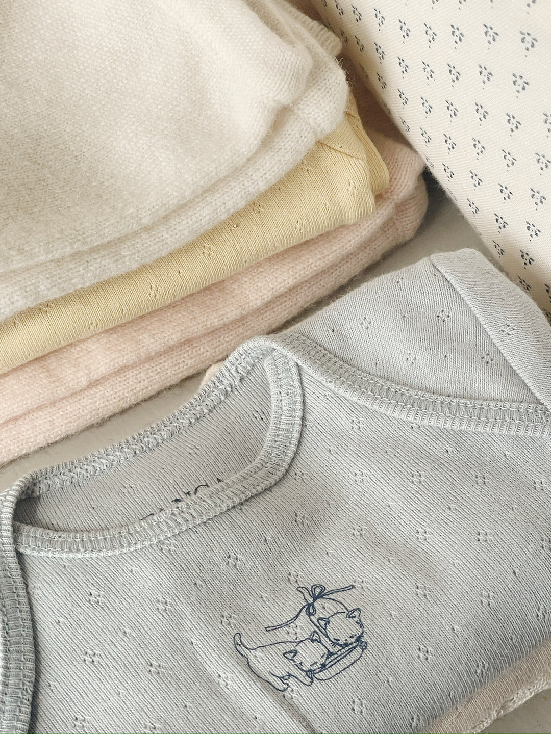 Fanga Fontana by Konges Sløjd – 2-pakning body Perla – Buttercream/Pearl Blue